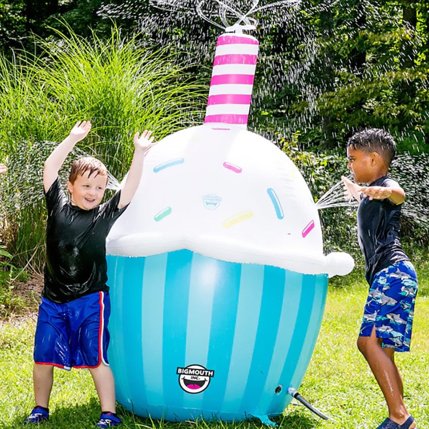 Giant Cupcake Sprinkler - Bigmouth Toys Summer Toys